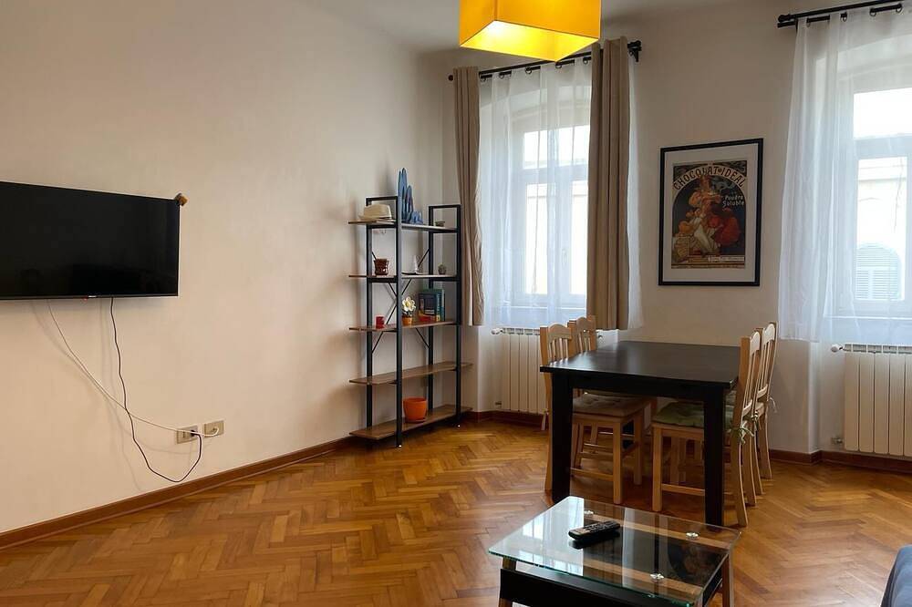 Ganze Wohnung, A spacious apartment with full kitchen in the city center! in Triest, Karst