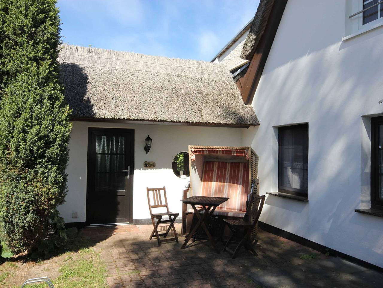 Ganze Ferienwohnung, Haus 1795 Appartement Spatz in Wustrow, Fischland
