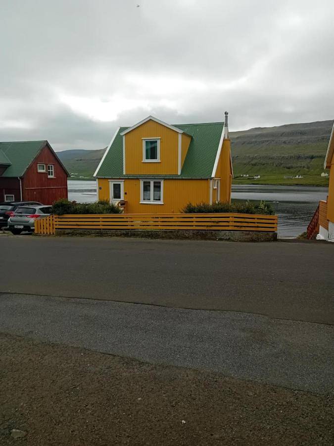 Location de vacances pour 8 personnes, avec vue sur le lac ainsi que vue et jardin, animaux acceptés dans les Îles Féroé - 2
