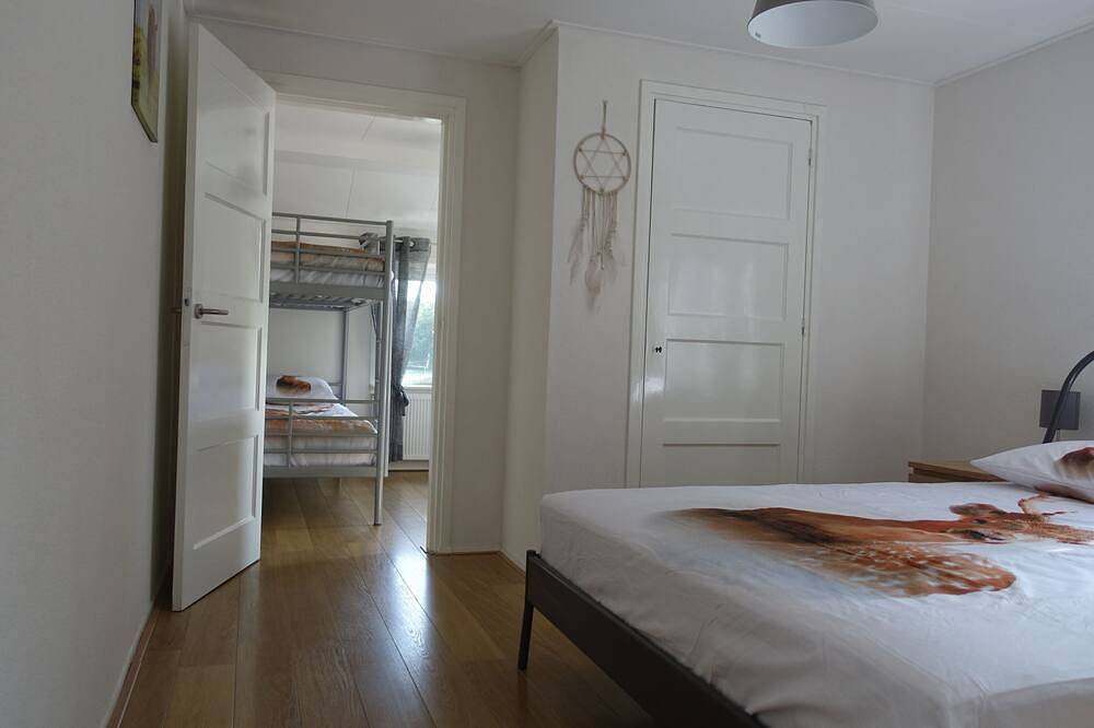 Geheel appartement, Vakantiewoning in natuurgebied voor max 5 personen op 5 minuten van Efteling. in Loon op Zand, Noord-Brabant