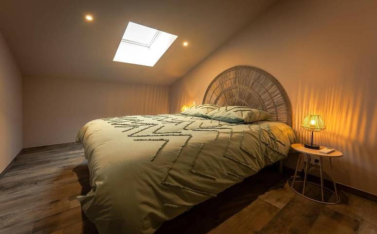 Location de vacances pour 6 personnes, avec jardin ainsi que jacuzzi et terrasse à Arlebosc - 4