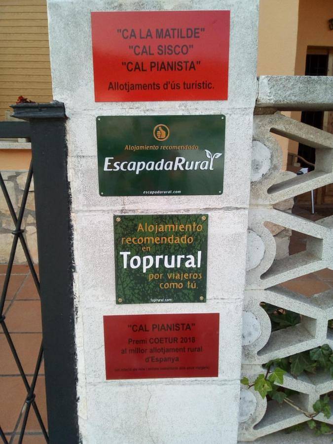 Casa de vacaciones para 19 personas, con piscina además de jacuzzi y jardín - 1