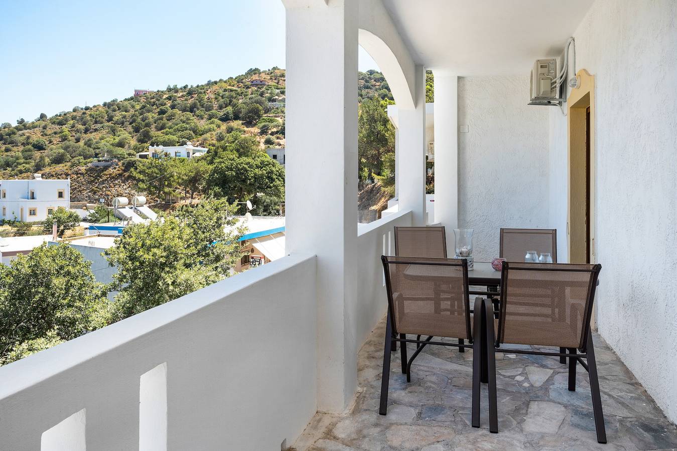 Entire apartment, Apartment 'Akrogiali House Drimonas' with Sea View, Wi-Fi and Air Conditioning in Leros