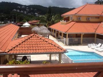 Gîte pour 4 personnes, avec piscine ainsi que jardin et terrasse dans Anse à l'Ane
