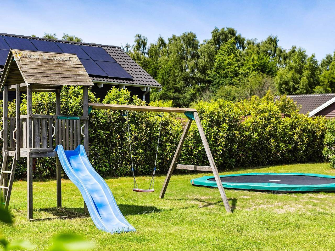 Luksusferiested med pool in Tisvilde, Kattegat