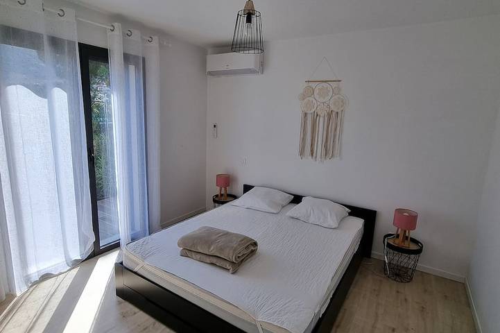 Villa d'architecte,  piscine privée sécurisée,  proche centre et plage in Calvi, Région de Calvi