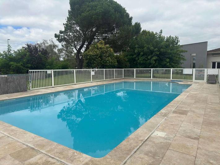 Hôtel pour 4 personnes, avec jardin et piscine