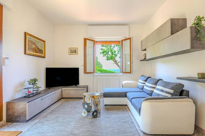 Appartamento per 5 persone, con Balcone e Giardino a Oggiono