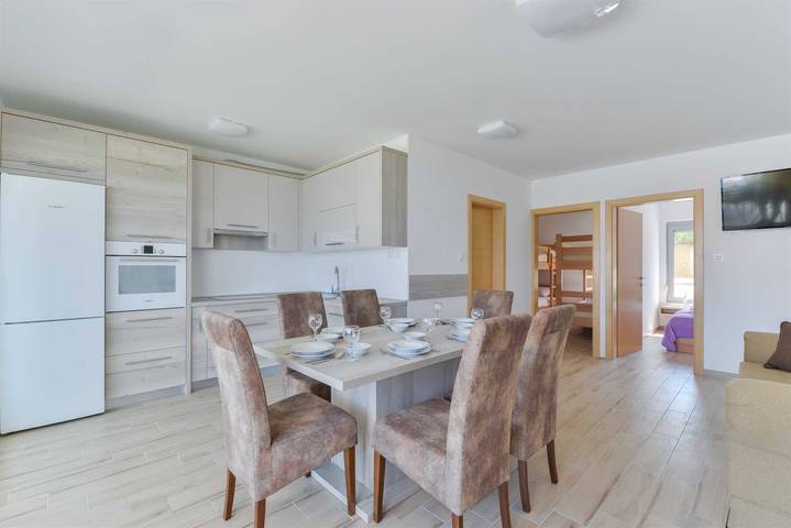 Ferienwohnung für 5 Personen, mit Balkon, kinderfreundlich auf Pag - 4