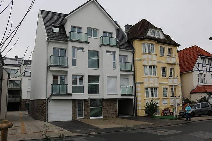 Ferienhaus für 4 Personen, mit Balkon und Seeblick in Duhnen