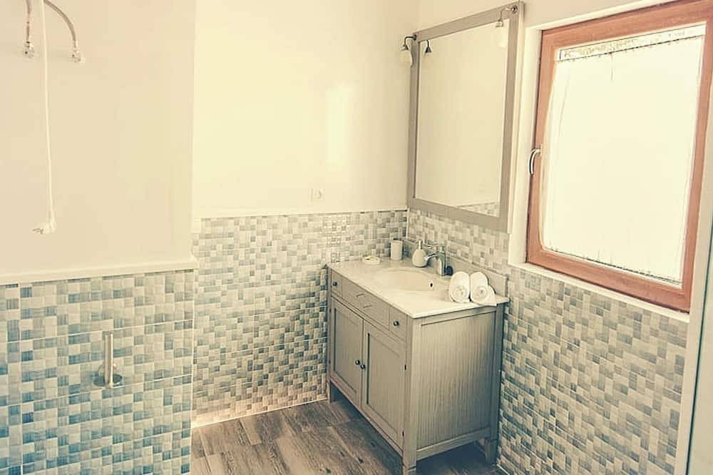 Homerez - Cozy House in Cañamero + Pool in Cañamero, Cáceres Region