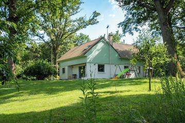 Location de vacances pour 14 personnes, avec jacuzzi et jardin à Germigny-des-Prés