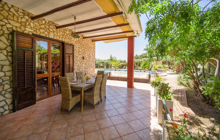 Sicilian Terrace Retreat with Pool & Parking. in Menfi, Agrigento Province