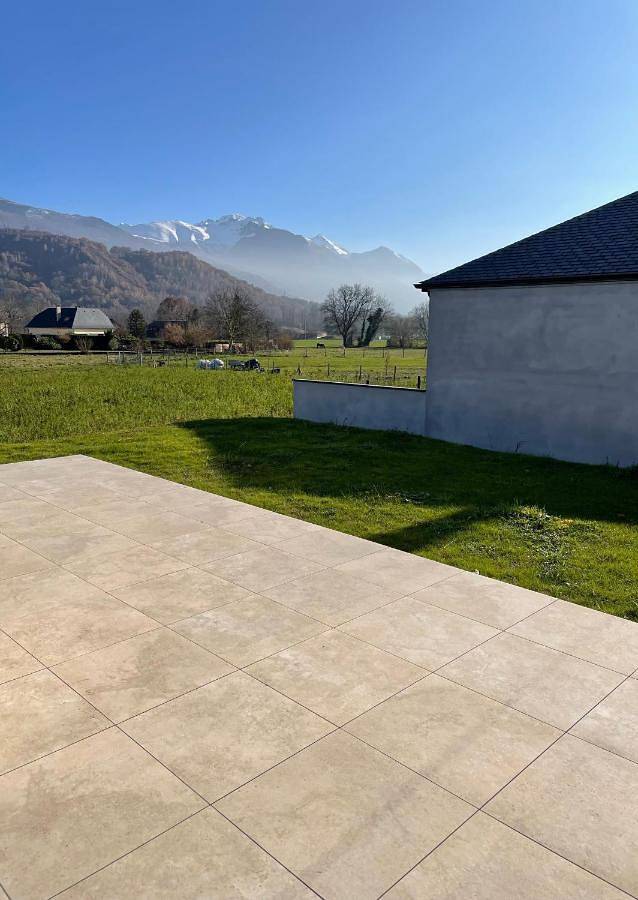 Location de vacances pour 7 personnes, avec vue et jardin à Ayzac-Ost - 2