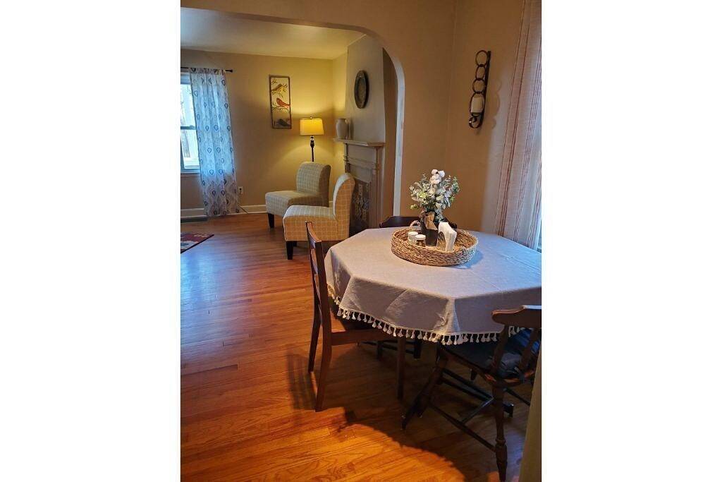 W. Blvd Bungalow-5 min from Mu and Downtown in Columbia (MO), Missouri