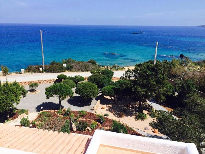 Ferienwohnung für 3 Personen, mit Balkon und Terrasse sowie Whirlpool und Garten in Platja es Figueral