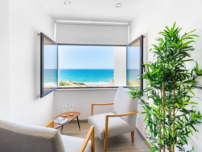 Apartamento de férias para 4 pessoas, com varanda em Armação de Pêra