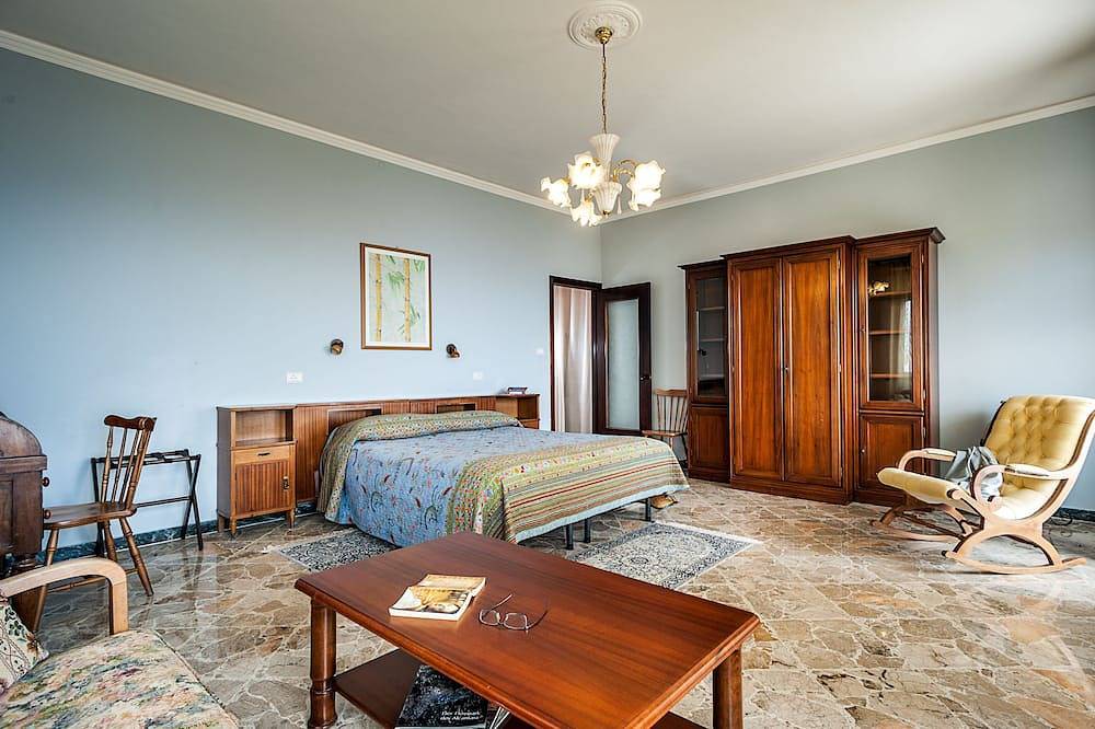 Residence Schuler - Appartement 'C' avec vue sur la mer et l'Etna in Taormina, Province de Messina