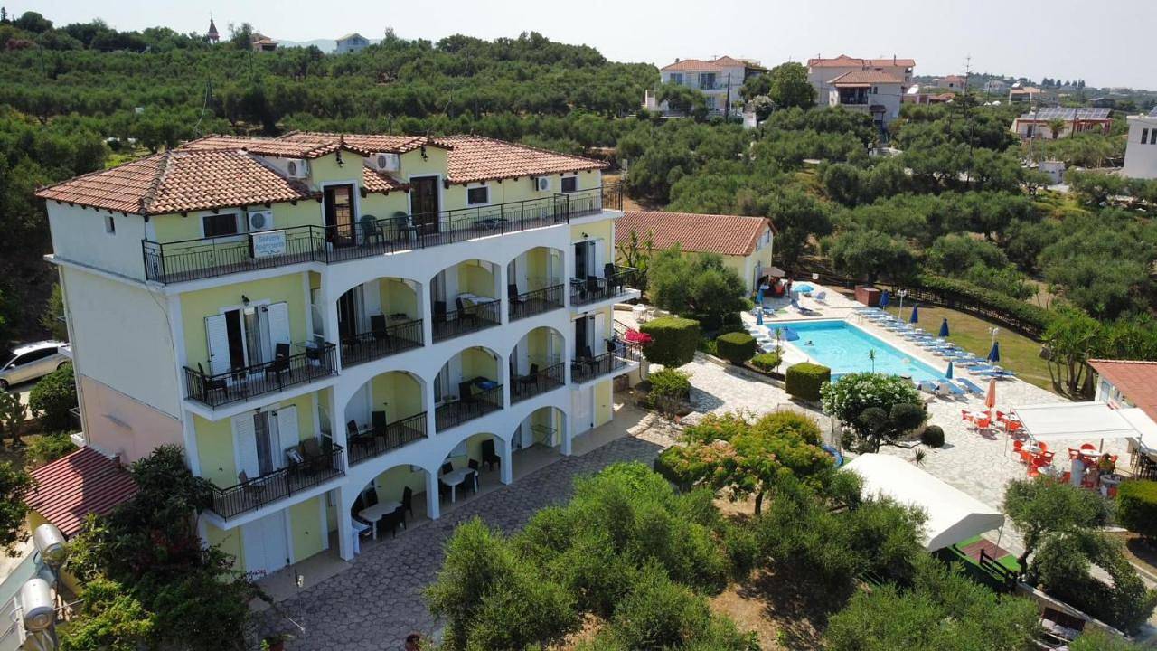 Chalet with Pool View in Planos, Zakynthos