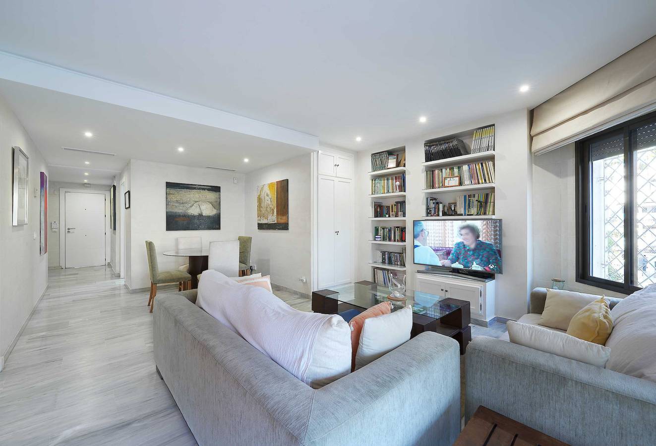 Entire apartment, 1104 Charming Beachfront Apartment on Golden Beach in Marbella East, Marbella