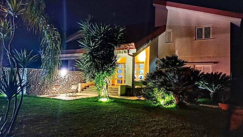 Villa für 10 Personen, mit Ausblick und Garten, kinderfreundlich in Palermo - 2