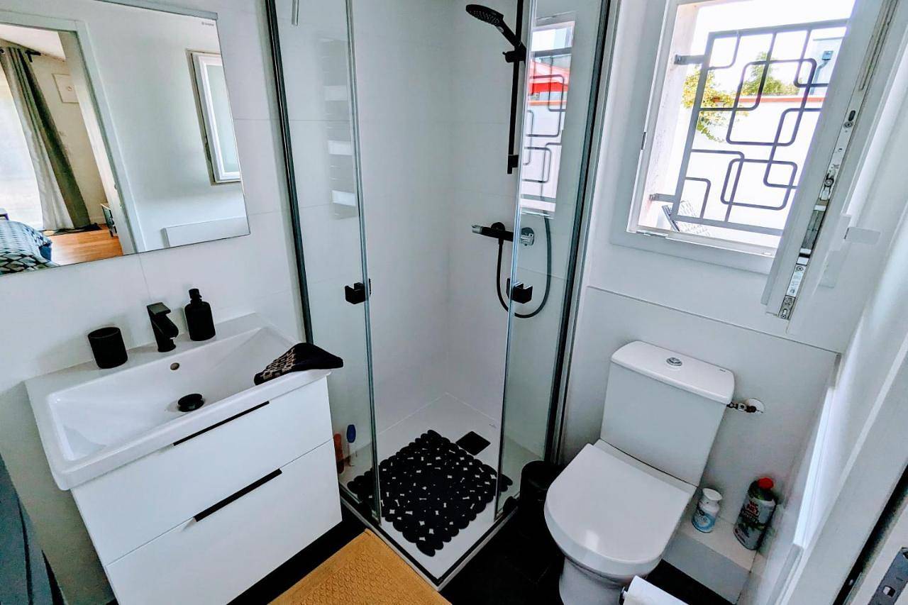 Appartement entier, Studio indépendant et climatisé, au calme, avec parking privé et grand jardin, proche de Toulouse in Villeneuve-Tolosane, Toulouse et ses environs