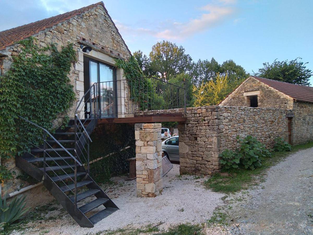 Appartement entier, Two-Bedroom Apartment in Montcléra, Quercy
