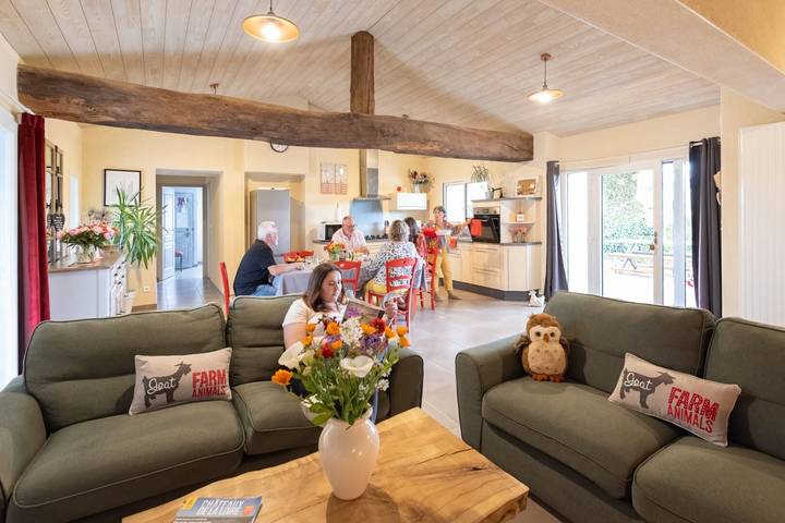 Location de vacances pour 6 personnes, avec jardin dans Orée-d'Anjou - 2