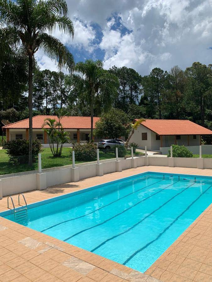 Casas e apartamentos de temporada para 16 pessoas, com jardim e vista para o lago e ainda piscina, com animais de estimação em Itupeva