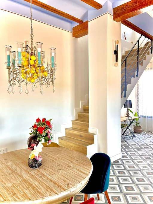 Ferienhaus für 8 Personen, mit Balkon und Whirlpool sowie Terrasse und Ausblick in Valencia - 2