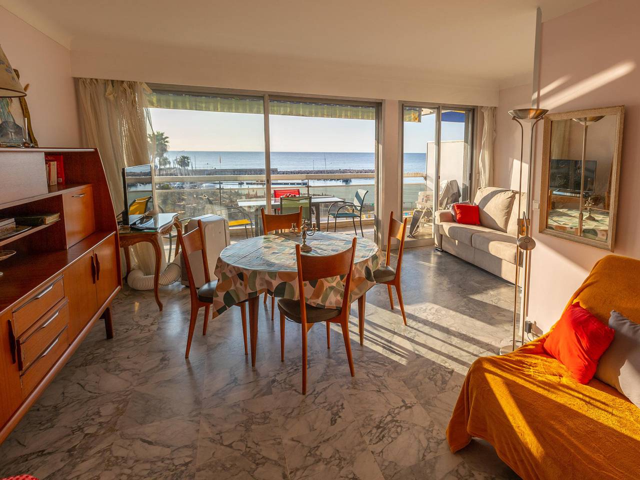 Estudio entero, Gran estudio con terraza cerca centro y playas in Roquebrune-Cap-Martin, Costa Azul
