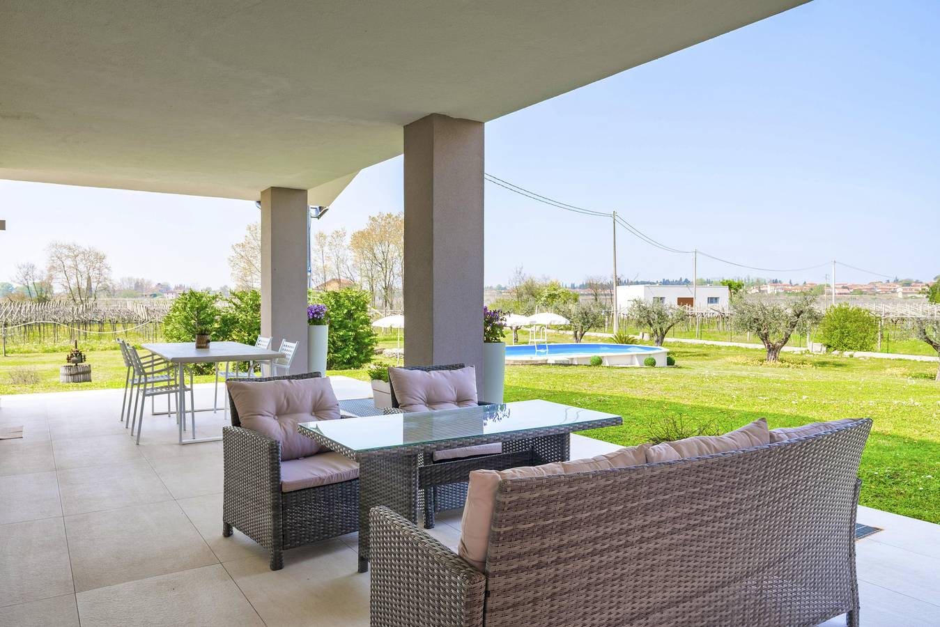 Ganze Wohnung, Regarda - Lagobaldo Wohnung mit Pool und Garten in Lazise, Gardasee-Berge
