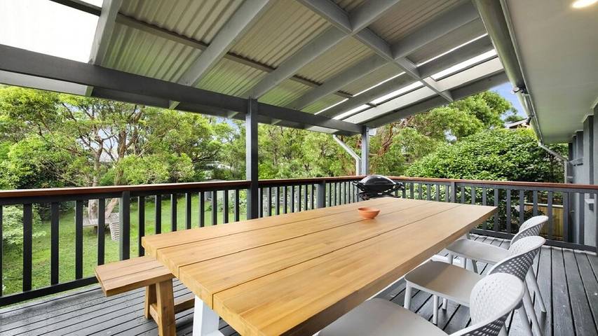 Holiday home for 8 people in MacMasters Beach