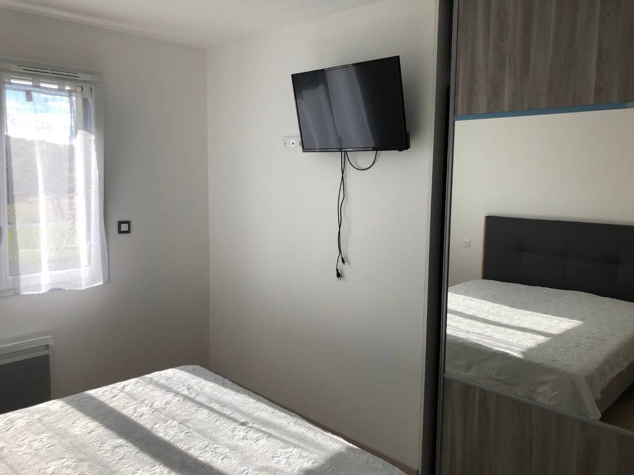 Neues 3-Zimmer-Pavillon mit Garage und Privatparkplatz in La Brionne, Región de Guéret