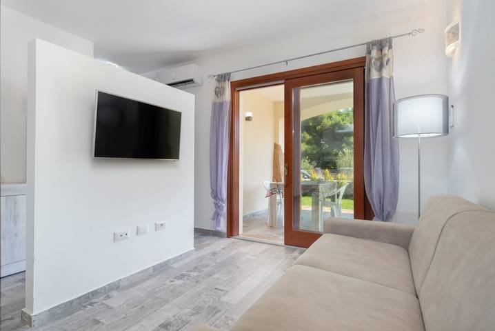 Appartement moderne climatisé avec jardin ; animaux acceptés in Budoni, Olbia-Tempio