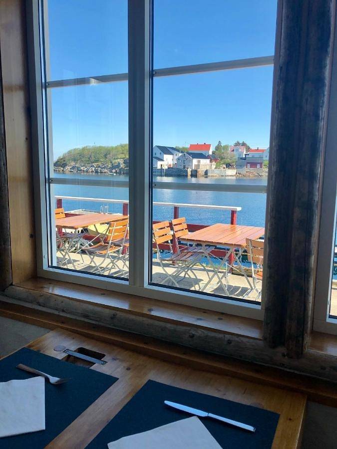 Parc de vacances pour 6 personnes, avec terrasse ainsi que sauna et jacuzzi dans Henningsvær - 4