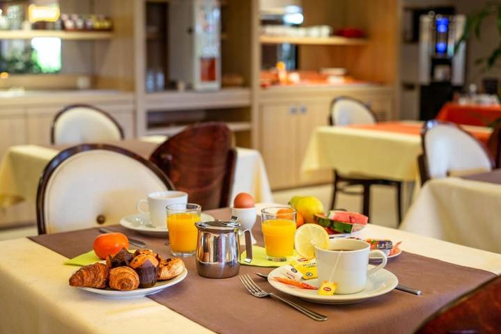 Hôtel pour 4 personnes, avec Terrasse et Jardin dans Aeroport Toulouse - Blagnac - 3