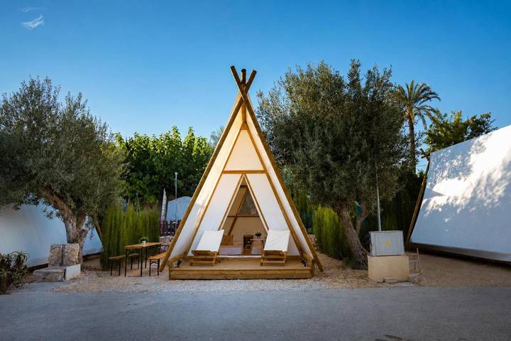 Bungalow für 2 Personen, mit Terrasse und Garten sowie Kinderpool und Pool in Benidorm - 4