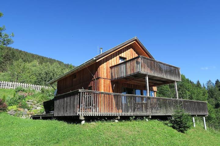 Chalet für 9 Personen, mit Balkon und Garten - 1