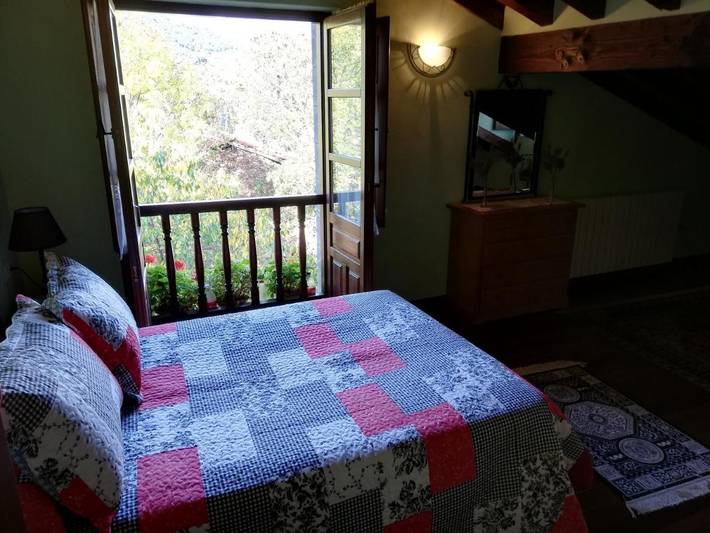 Casa de vacaciones para 2 personas, con Balcón y Jardín en Liébana - 2