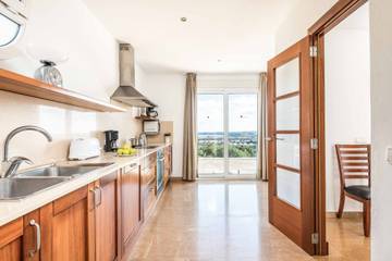 Villa in Coves Noves, Es Mercadal für 8 