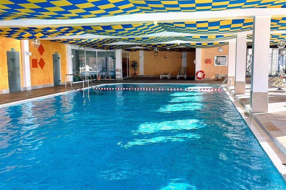 Ganze Wohnung, Ferienappartement/Südbalkon Hallenbad/Sauna - Feinbäckerei im Haus in Scheidegg, Bayerisch Schwaben