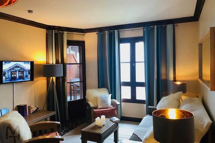 Appartement de vacances pour 4 personnes, avec balcon et jacuzzi ainsi que sauna et piscine