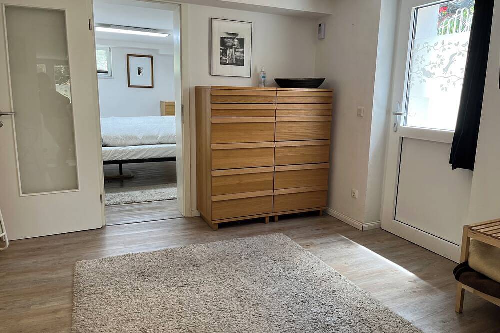 Spacious and quiet 1-bedroom place in Munich. Fully equipped sleeps 7 guests! in München Ramersdorf, München