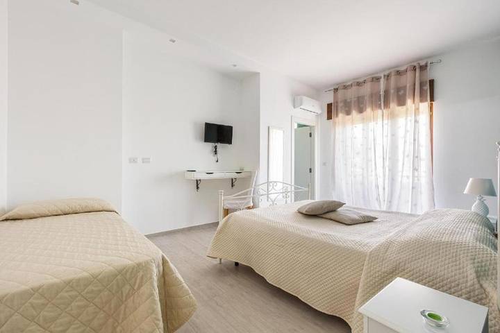 B&b per 3 persone, con panorama e giardino nonché balcone a Noci