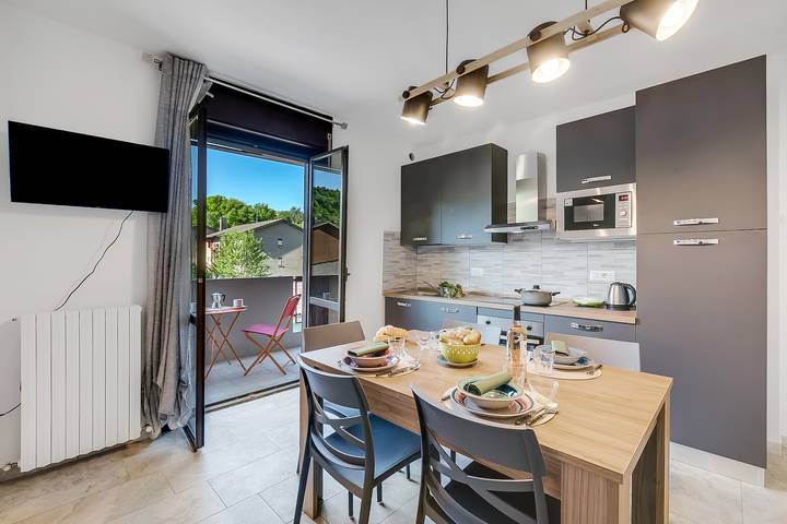 Gîte pour 4 personnes, avec balcon à Laveno-Mombello - 2