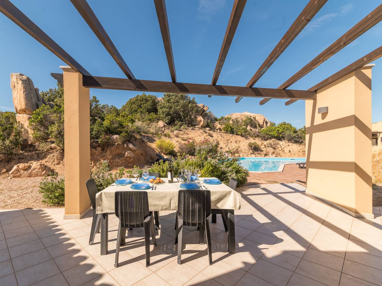 Nove in Costa Paradiso, Trinità d'Agultu e Vignola