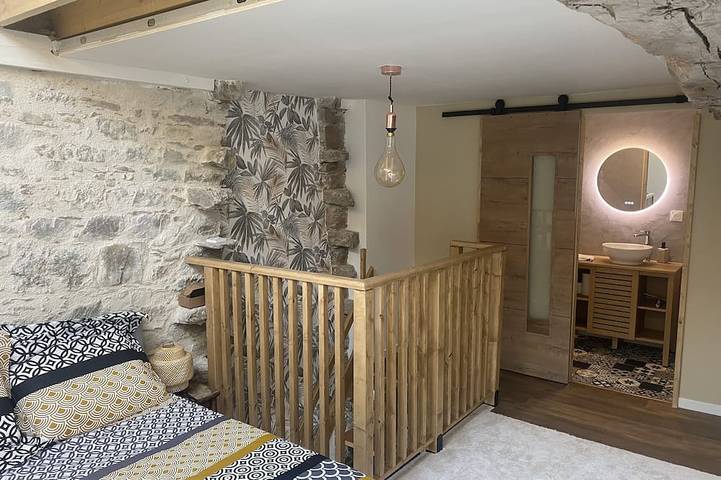 Location de vacances pour 4 personnes, avec terrasse à Néant-sur-Yvel - 3