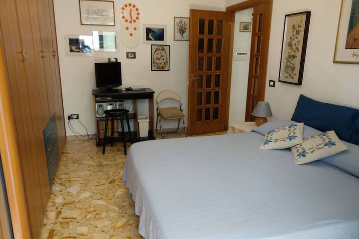 Appartamento confortevole e ben collegato in Salerno, Costa tirrenica Campania
