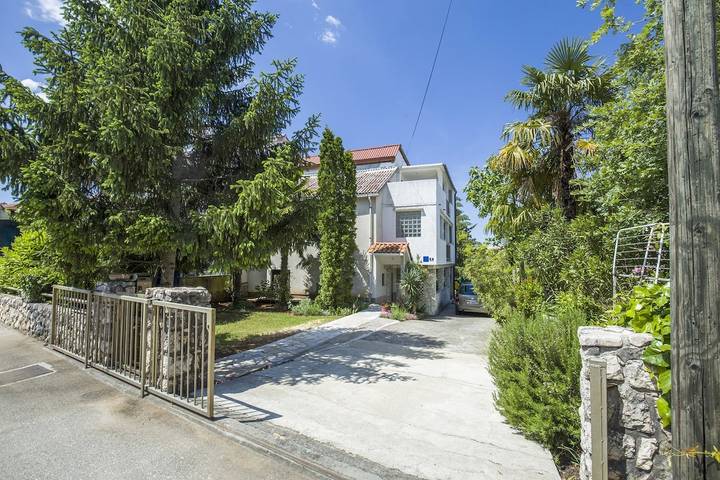 Ferienwohnung für 5 Personen, mit Balkon/Terrasse und Balkon in Malinska